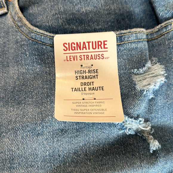 Levi’s Waist 24” rise 12 “ inseam 26” Signature, high-rise straight leg - Picture 6 of 13